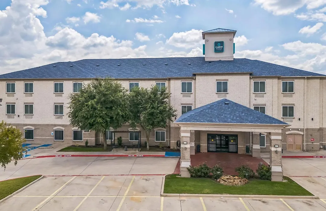 Clarion Inn & Suites Weatherford South-1